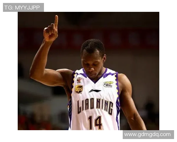 哈德森的传奇旅程：从篮球场到人生巅峰的奋斗故事